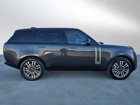New 2025 Land Rover Range Rover SE image 6