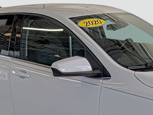 Used 2020 Chevrolet Equinox LT FWD image 15