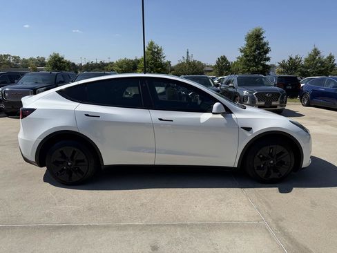 Used 2021 Tesla Model Y Long Range AWD/4WD image 4