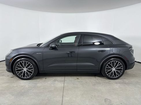 New 2026 Porsche Macan 4 Electric AWD/4WD image 2