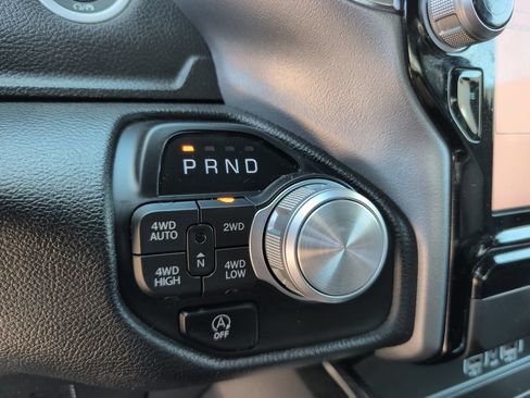 Used 2025 RAM 1500 Laramie AWD/4WD image 27