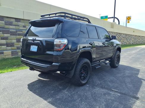 Used 2023 Toyota 4Runner TRD Off-Road Premium w/ Off Road Premium Plus Package AWD/4WD image 9
