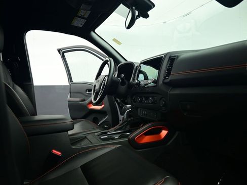 Used 2024 Nissan Frontier PRO-4X w/ Pro Premium Package image 30