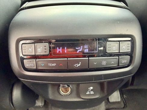 Used 2020 Hyundai Santa Fe SEL image 19