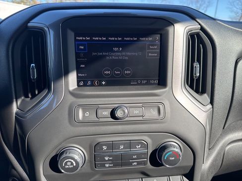 Used 2025 Chevrolet Silverado 1500 W/T w/ WT Value Package image 19