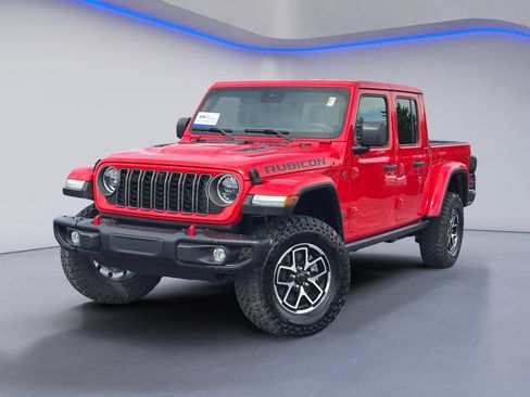 Used 2025 Jeep Gladiator Rubicon AWD/4WD image 2