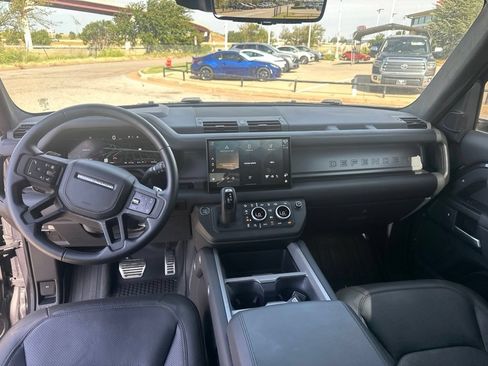 Used 2025 Land Rover Defender 130 V8 AWD/4WD image 12