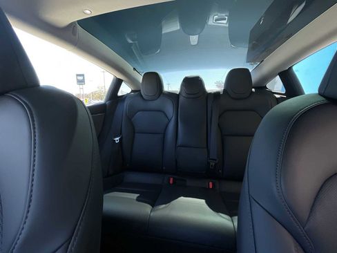 Used 2025 Tesla Model 3 Long Range image 18