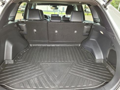 Used 2022 Toyota RAV4 XSE AWD/4WD image 14