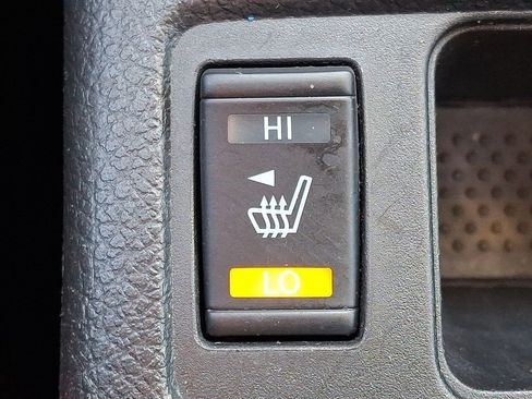 Used 2020 Nissan Rogue SL w/ Premium Package image 25