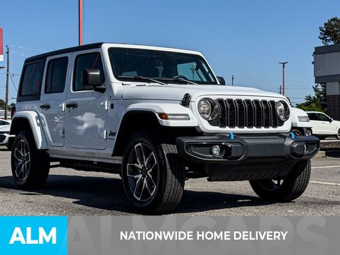 Used 2024 Jeep Wrangler Unlimited AWD/4WD image 4