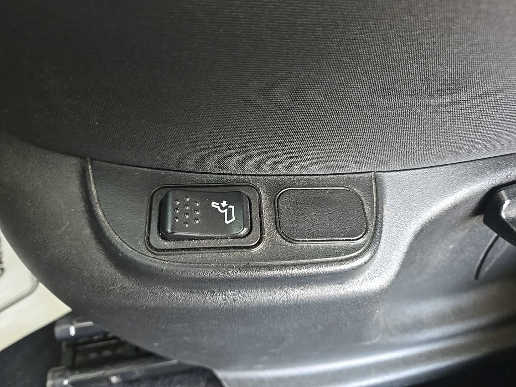 Used 2015 FIAT 500L Trekking FWD image 15