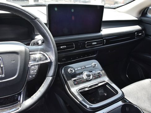 Certified 2023 Lincoln Nautilus FWD w/ Premium Package image 9