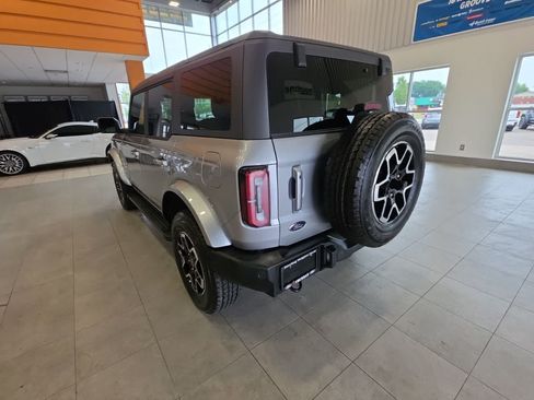 Used 2024 Ford Bronco Outer Banks AWD/4WD image 13