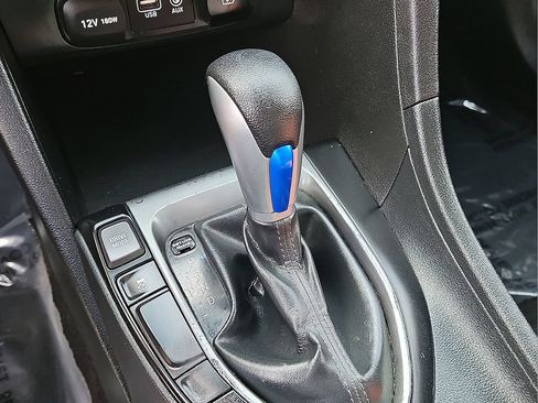 Used 2019 Hyundai Veloster 2.0 FWD image 25