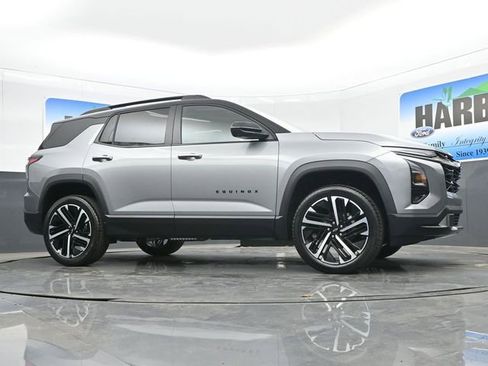 New 2026 Chevrolet Equinox RS w/ Convenience Package III FWD image 22