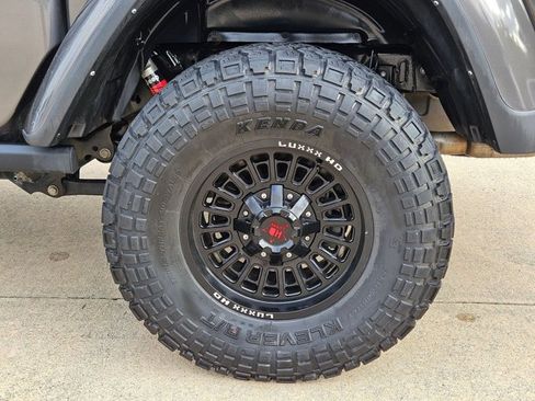 Used 2022 Jeep Gladiator Rubicon w/ LED Lighting Group AWD/4WD image 24