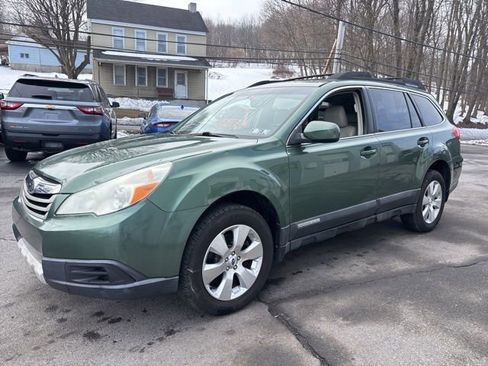 Used 2011 Subaru Outback 3.6R Limited w/ PWR Moonroof Pkg image 3