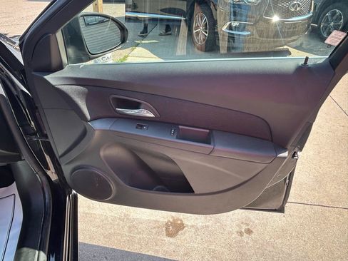 Used 2015 Chevrolet Cruze LT FWD image 16