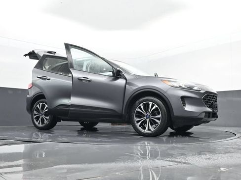 Used 2022 Ford Escape SE w/ SE Sport Appearance Package AWD/4WD image 34