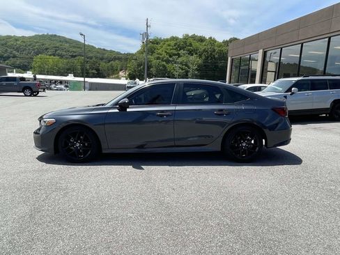 Used 2025 Honda Civic Sport image 2