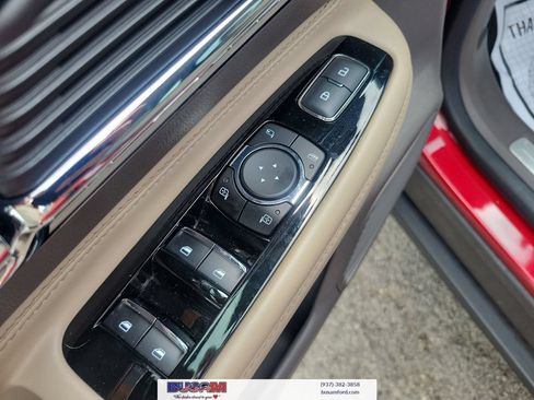 Used 2022 Lincoln Corsair AWD w/ Premium Package image 14