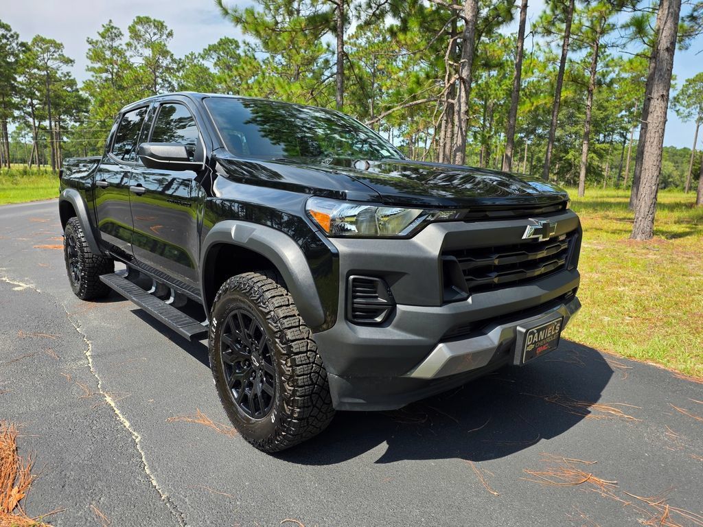 Used 2024 Chevrolet Colorado Trail Boss w/ Advanced Trailering Package AWD/4WD image 7