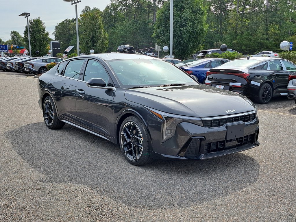 New 2026 Kia K4 GT-Line Turbo w/ GT-Line Premium Package FWD image 3