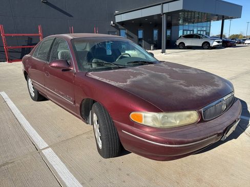 Used 2001 Buick Century Custom w/ Premium Pkg image 2