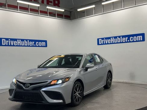 Used 2024 Toyota Camry SE FWD image 6