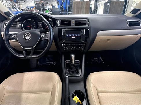Used 2018 Volkswagen Jetta SEL FWD image 10