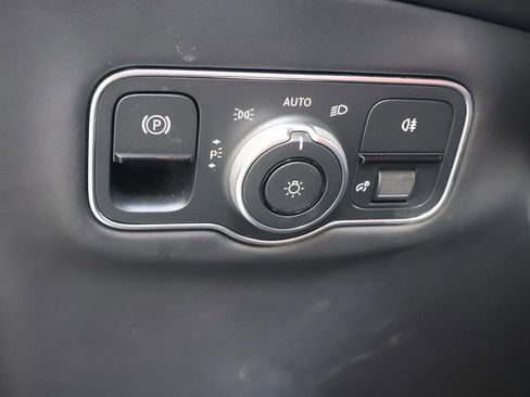 Used 2024 Aston Martin DBX 707 image 24