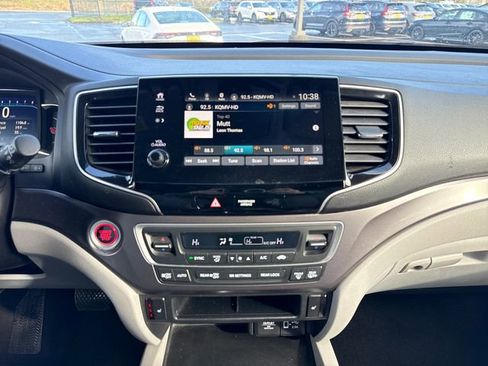 Used 2021 Honda Pilot EX image 28