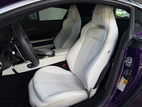 Used 2025 Aston Martin V8 Vantage Coupe RWD image 25