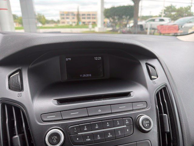 Used 2016 Ford Focus SE FWD image 7