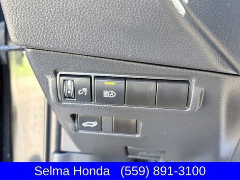 Used 2024 Toyota Corolla Cross XLE w/ Convenience Package FWD image 22