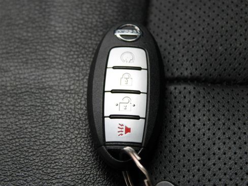 Used 2021 Nissan Titan PRO-4X w/ Pro-4x Convenience Package AWD/4WD image 57