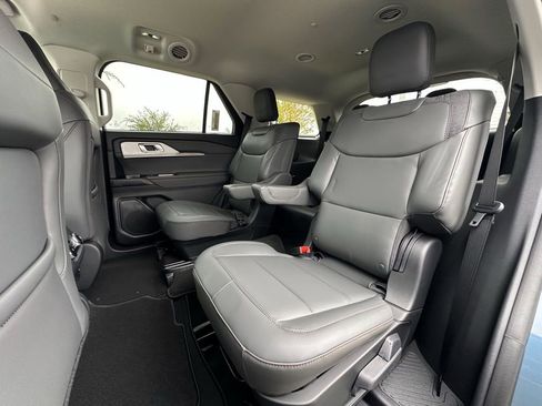 New 2026 Ford Explorer Active w/ Active Comfort Package image 55