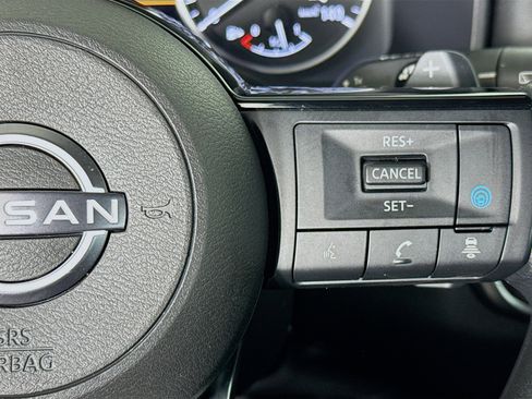 Used 2023 Nissan Rogue SV FWD image 22