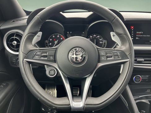 Used 2018 Alfa Romeo Stelvio Ti Sport AWD/4WD image 17