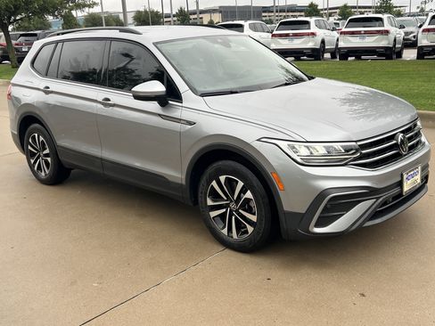 Used 2024 Volkswagen Tiguan S FWD image 2