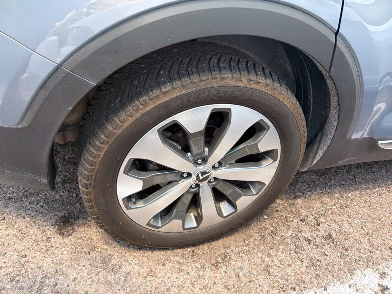 Used 2020 Kia Telluride EX w/ EX Premium Package FWD image 14