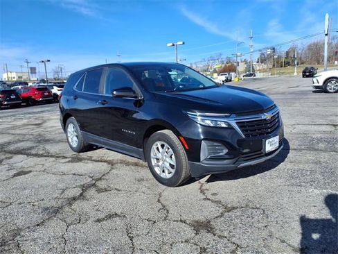 Used 2022 Chevrolet Equinox LT image 3