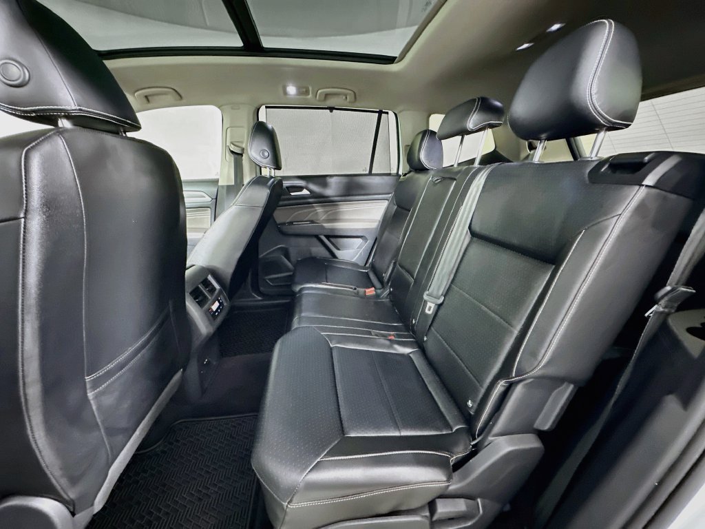 Used 2022 Volkswagen Atlas SE w/ Panoramic Sunroof Package FWD image 18