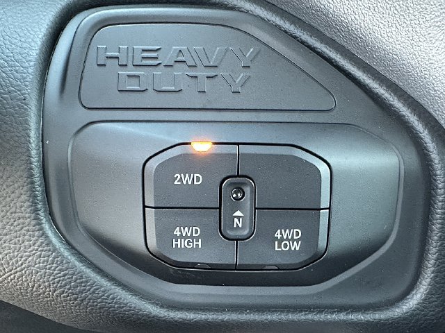 Used 2026 RAM 2500 Big Horn AWD/4WD image 31