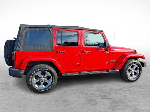 Used 2016 Jeep Wrangler Unlimited Sahara w/ Connectivity Group image 8