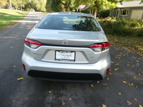 Used 2024 Toyota Corolla LE image 5