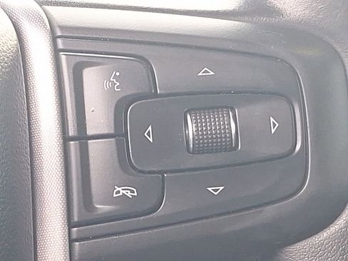 Used 2021 GMC Yukon SLT image 32