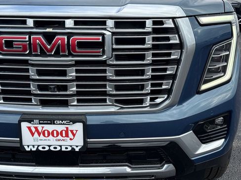 New 2026 GMC Yukon Denali w/ Denali Reserve Package AWD/4WD image 12