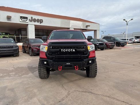 Used 2014 Toyota Tundra SR5 w/ SR5 Upgrade Package AWD/4WD image 2